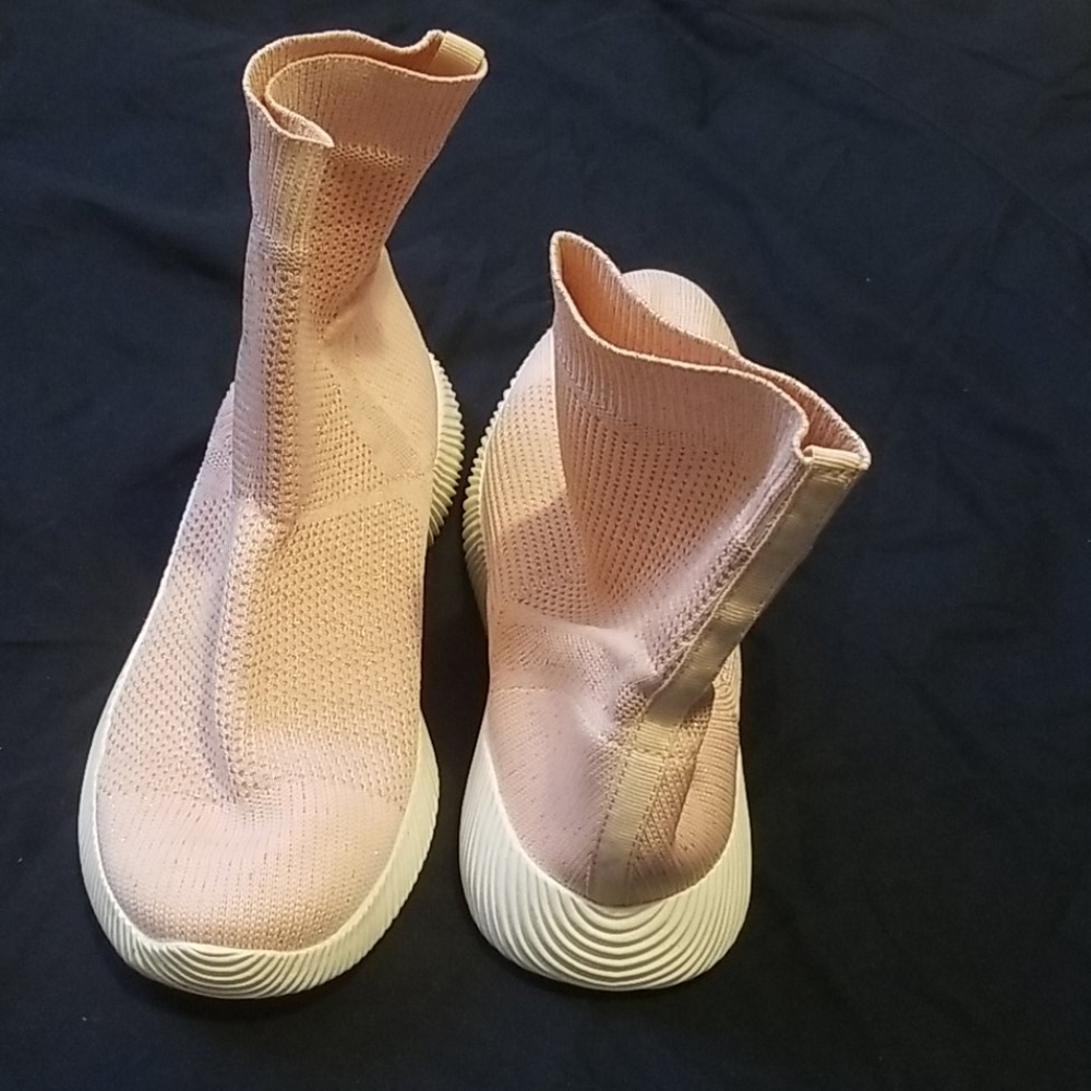Shoe